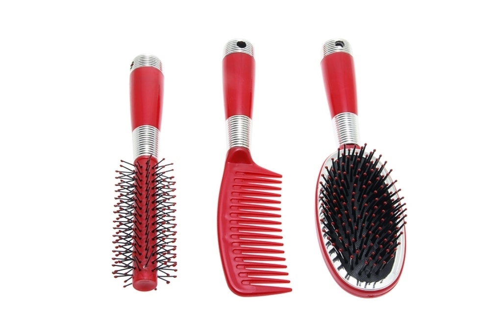 How to Fight Lice & Keep Your Kid’s Head Healthy 2 bigstock_Hair_Brushes_And_Comb_5033109