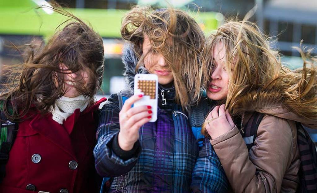 How to Fight Lice & Keep Your Kid’s Head Healthy 5 selfie-lice