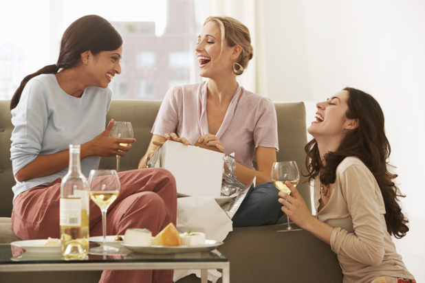 How Can You Tell a Funny Story? 1 Friends laughing at the story1 How Can You Tell a Funny Story? - 1