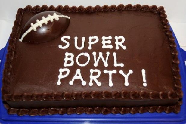 How to Perfectly Through a Super Bowl Party 7 2009 07 SUPERBOWL CAKE How to Perfectly Through a Super Bowl Party - 6