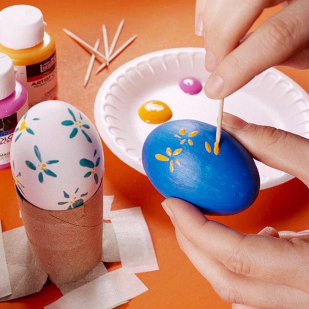 BKS037367.jpg.rendition.largest How to Apply Easter Egg Decorations - 2