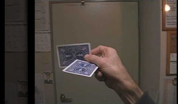 do impressive super fast color change card 4 Easy Card Tricks to Learn - 5