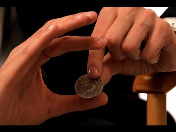 How to Apply Simple Magic Coin Tricks 5 Thumb palm trick