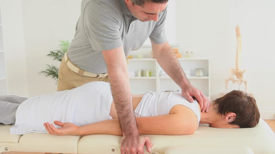 chiropractic benefits dangers