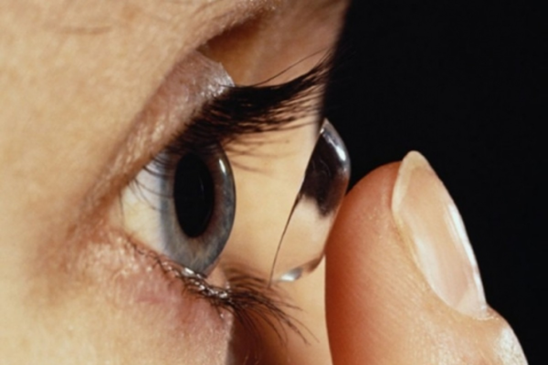 contact lenses Cataract Surgery: Causes, Symptoms and Possible Treatments - 3 Cataract Surgery