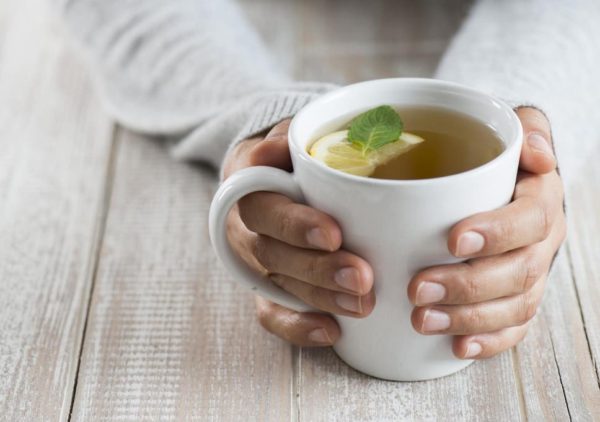 drinking tea Diabetes Drinks: the Best and Worst Drinks for Diabetics - 1 Diabetes Drinks